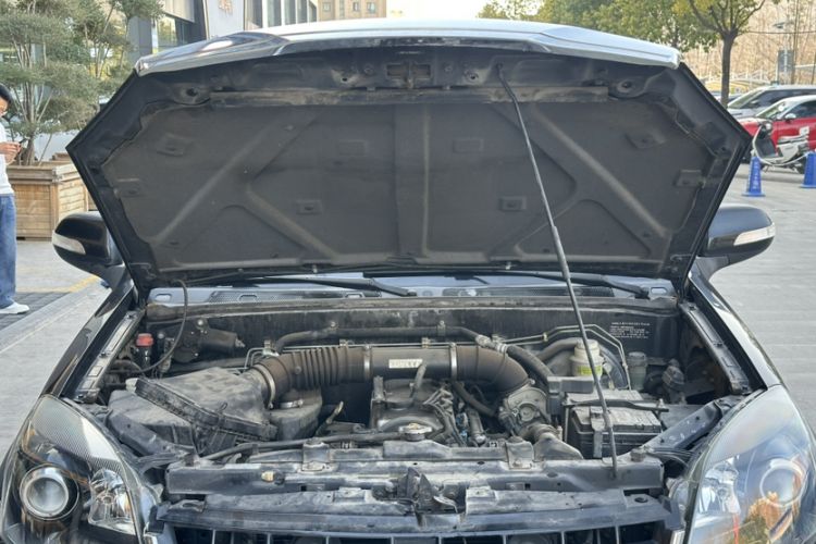 Used Haval H5 Classic 2015 2.0L Manual Two-Wheel Drive Entry-Level Trim
