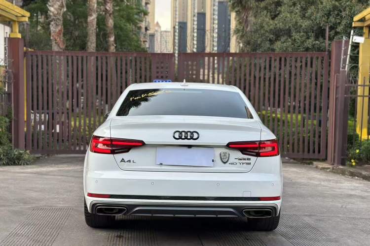 Used Audi A4L 2018 30th Anniversary Edition 40 TFSI Fashion Model
