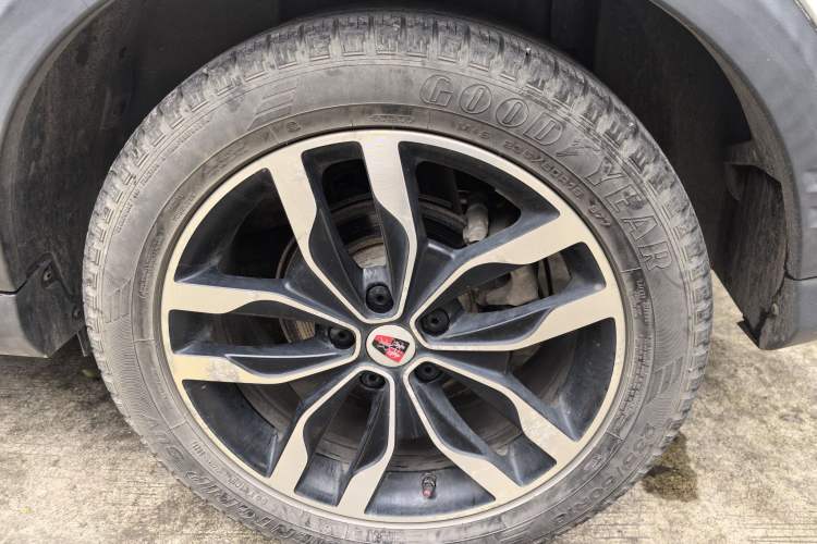 Used Roewe RX5 2016 20T Two-Wheel Drive Automatic Internet Smart Edition