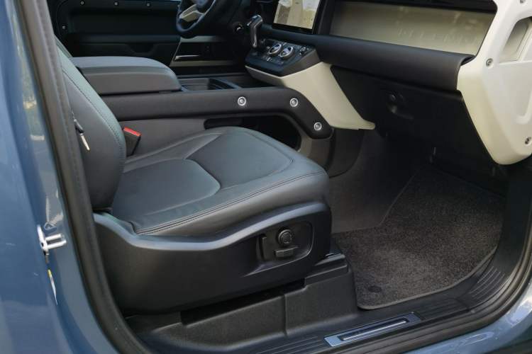 Used Land Rover Defender 2024 90 3.0T P400 HSE
