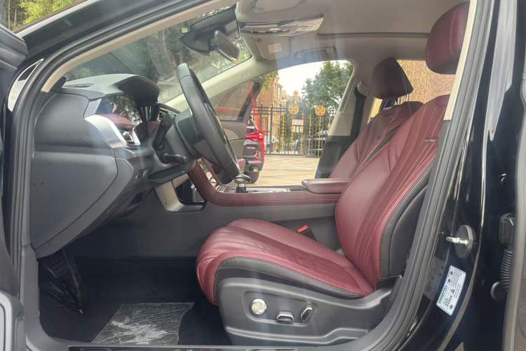 Used Hongqi H5 2024 2.0T Automatic Smart Connect Flagship Edition
