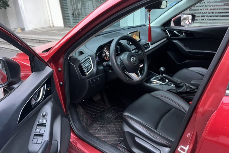 Used Mazda Mazda 3 Axela 2016 Sedan 1.5L Automatic Luxury Model