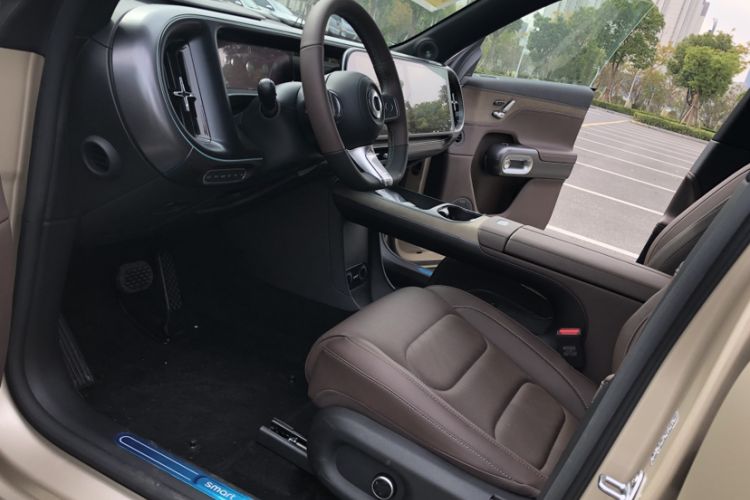 Used  #5 2024 Long-Range Journey Luxury Edition
