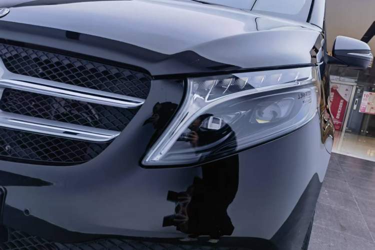 Used Mercedes-Benz V-Class 2022 V 260 Avantgarde Edition