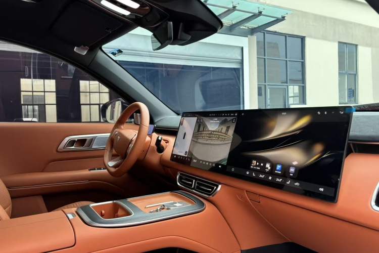 Used  S09 2025 Rear-Drive Ultra+
