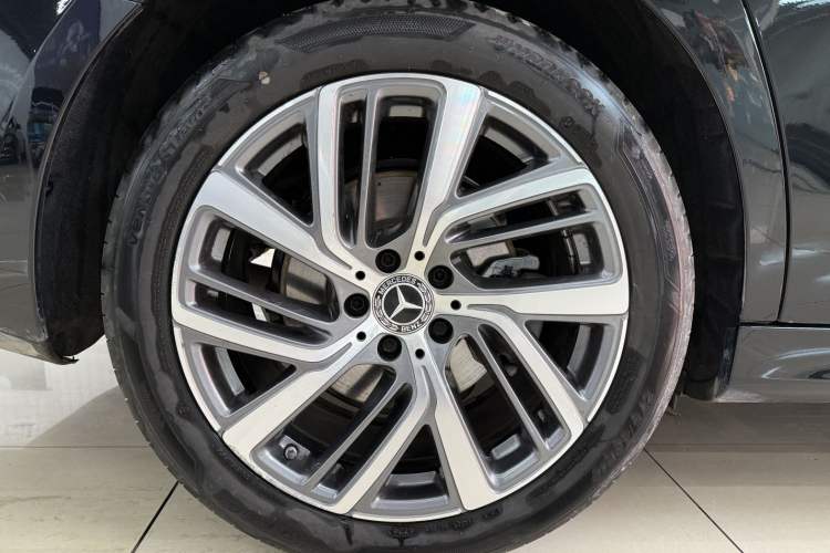 Used Mercedes-Benz E-Class 2025 E 300 L Stylish Model
