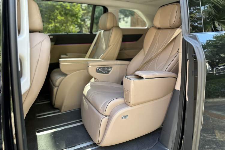 Used XPeng X9 2025 740 Ultra-Long Range Max