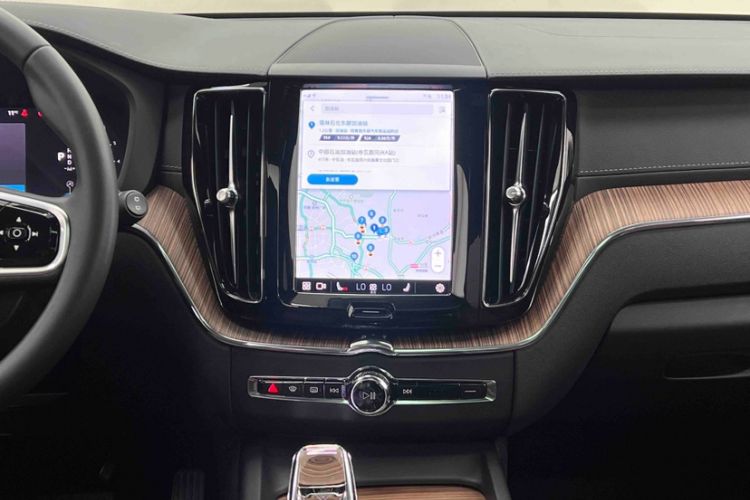 Used Volvo XC60 2023 B5 4x4 Smart Luxury Edition