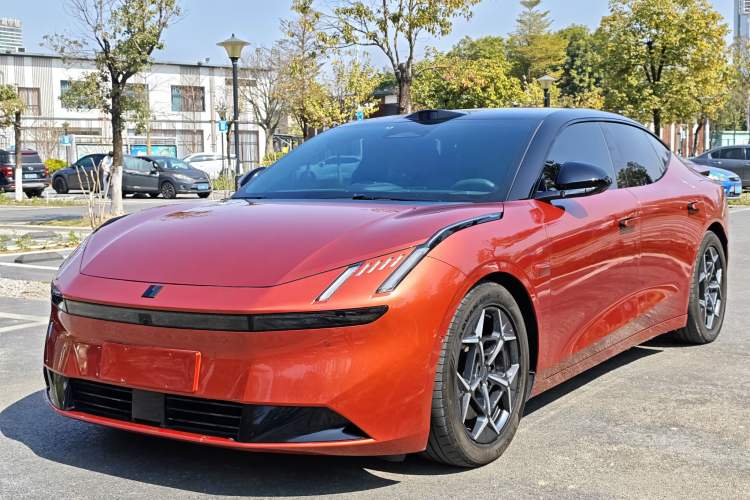 Used Lynk & Co Z10 2025 95 kWh 806 km Range Rear-Wheel Drive Advanced Driver-Assistance System Max