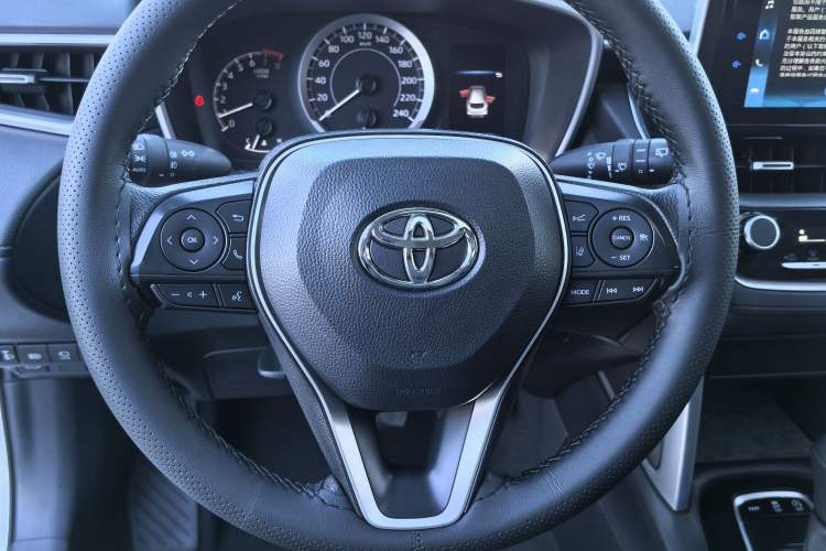 Used Toyota FRONTLANDER 2022 2.0L CVT Luxury PLUS Edition
