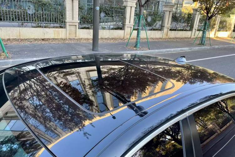 Used BMW 5 Series 2014 525Li Leading Model
