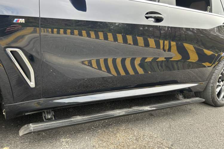 Used BMW X5 2022 xDrive 40Li M Sport Package