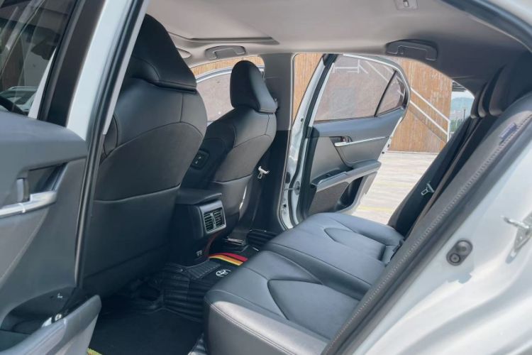 Used Toyota Camry 2019 Revised Version 2.0G Luxury Edition
