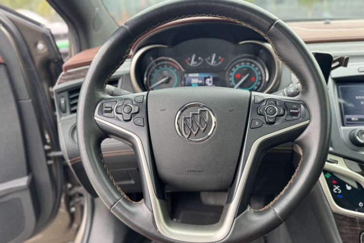 Used Buick LaCrosse 2013 2.4L SIDI Elite Comfort Version
