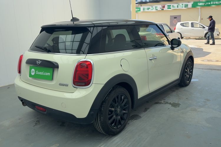 Used  MINI 2018 1.5T COOPER Classic Edition
