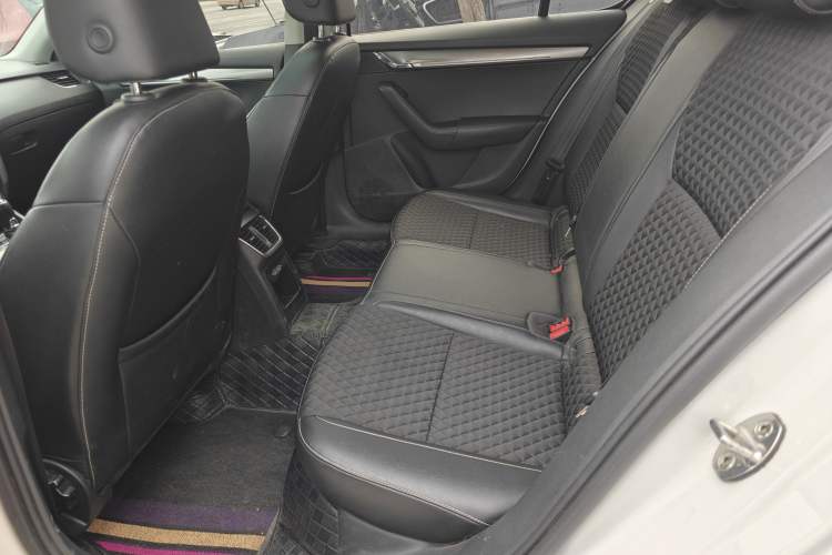 Used Skoda Octavia 2019 1.5L Automatic Smart Drive Luxury Edition China V Standard
