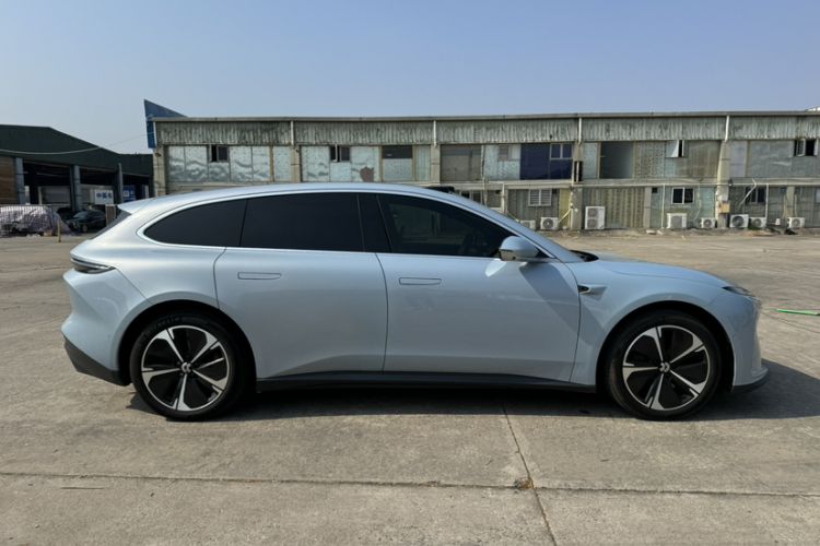 Used Nio ET5T 2023 75 kWh Touring