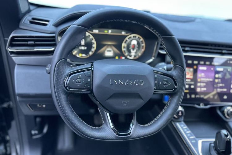 Used Lynk & Co 01 2021 2.0TD Four-Wheel Drive Dark Night Edition