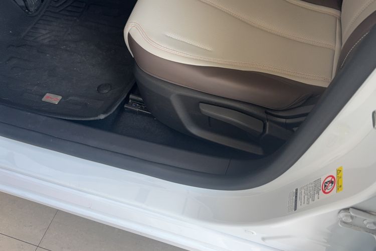 Used BYD Qin PLUS 2024 HONOR Edition DM-i 55KM Leading Model
