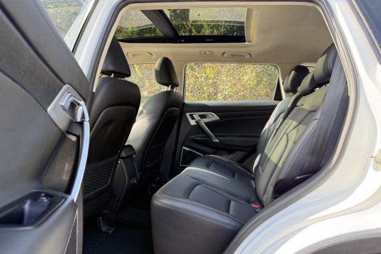 Used Geely Auto Emgrand X7 Sport 2016 2.0L Manual ZhiShang Version
