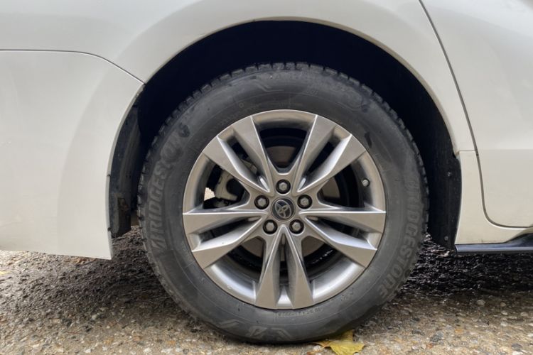 Used Toyota Sienna 2021 2.5L Hybrid Platinum Edition