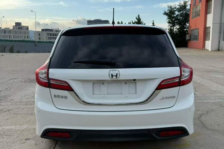 Used Honda Jade 2014 1.8L Automatic Comfort Elite Version 5 Seats
