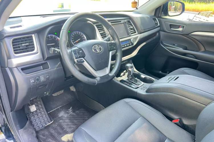 Used Toyota Highlander 2015 2.0T Four-Wheel Drive Luxury Edition 7-Seater
