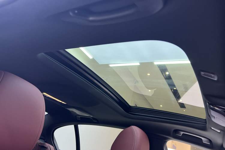 Used BMW 5 Series 2022 Second Facelift 525Li M Sport Package
