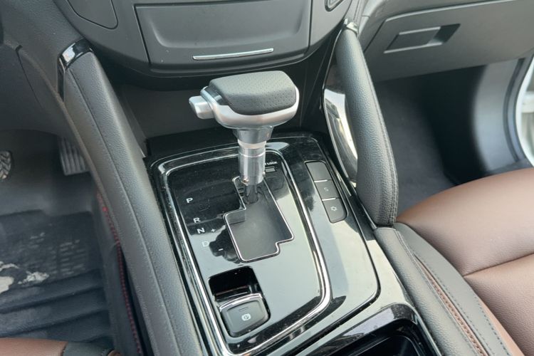 Used Dongfeng Aeolus AX7 2018 Classic 1.6T Automatic Elite Model