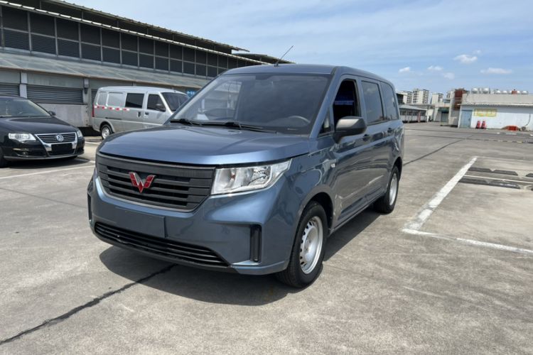 Used Wuling Hongguang PLUS 2020 1.5L Manual Standard Edition 7-Seater
