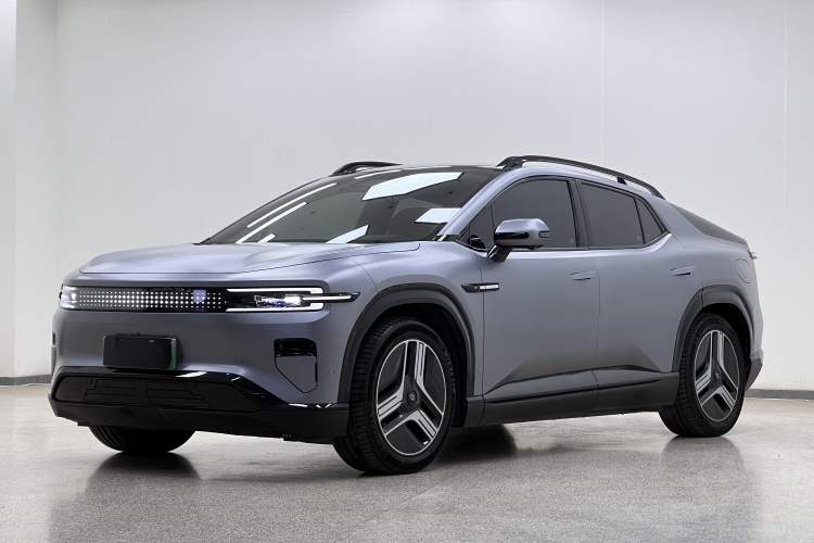 Used  E07 2025 All-Electric 4x4 90kWh Ultra High-Performance Edition