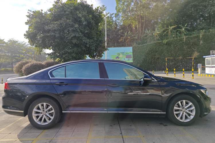 Used Volkswagen Magotan 2018 280TSI DSG Comfort Model
