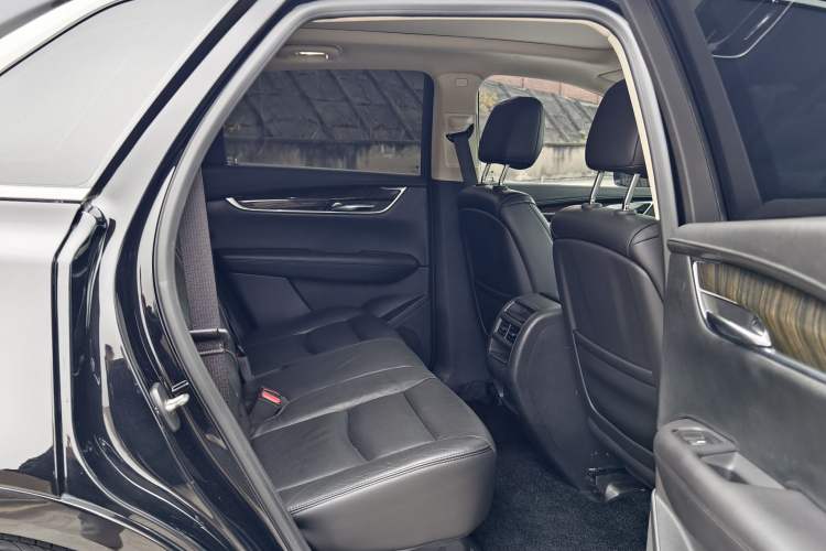 Used Cadillac XT5 2018 25T Luxury Model