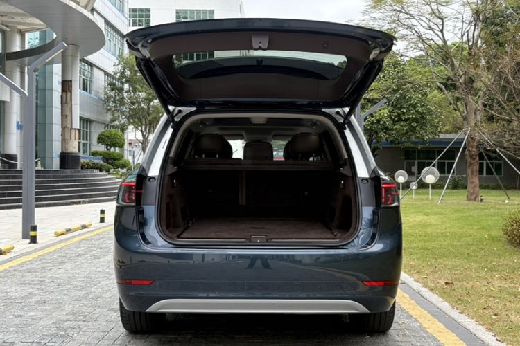 Used Hima AITO M9 2024 Range-Extended Ultra Version 52 kWh 5-Seater Model
