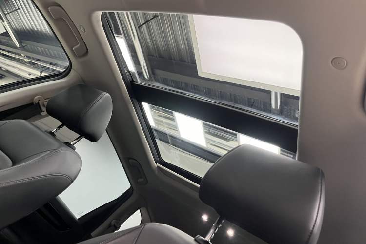 Used Honda CR-V 2023 240TURBO Two-Wheel Drive Deluxe Edition 7 Seats
