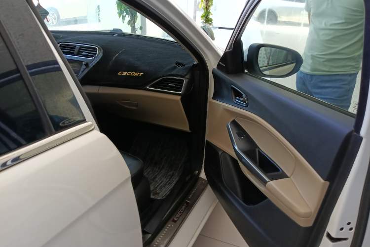 Used Ford Escort 2017 Revised Version 1.5L Automatic Comfort Edition
