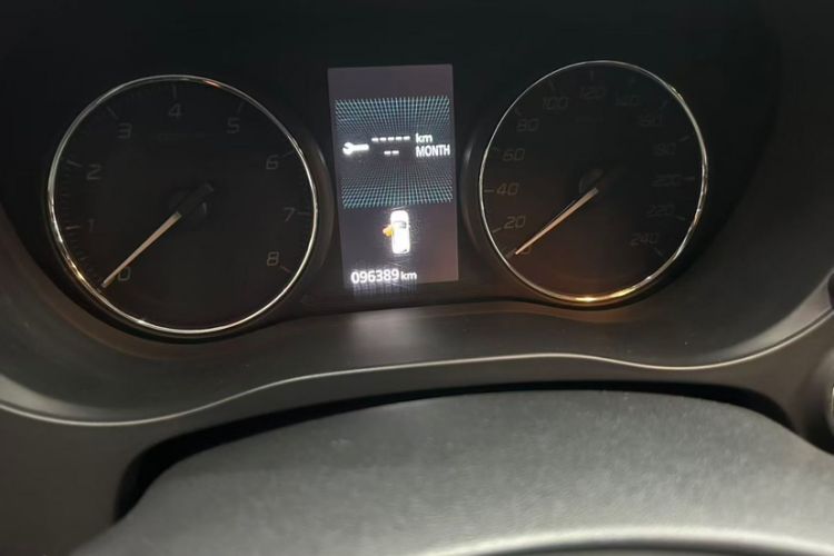 Used Mitsubishi Outlander 2019 2.0L Two-Wheel Drive Comfort Edition 5 Seats China VI Standard
