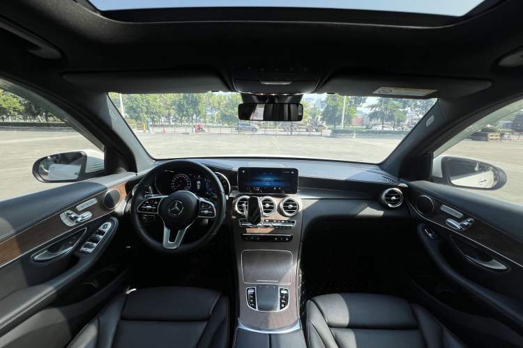 Used Mercedes-Benz GLC 2022 GLC 300 L 4MATIC Dynamic Edition Prestige Model
