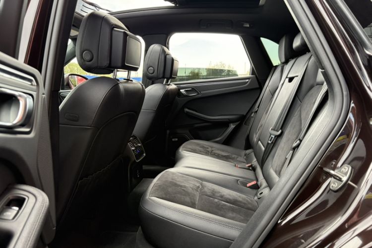 TDK.VehicleDetails.img