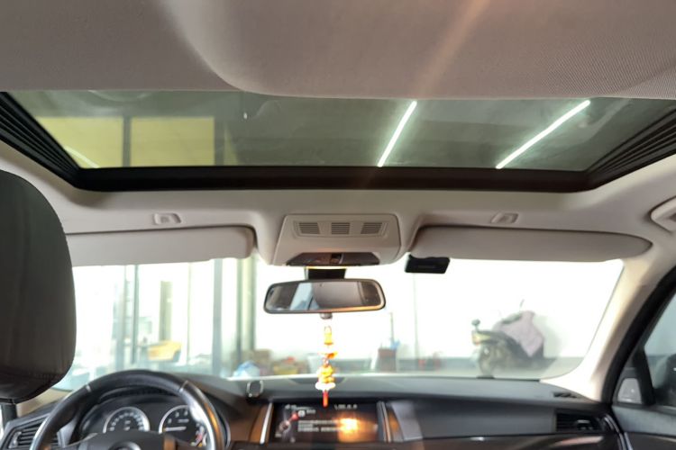 Used BMW 5 Series 2014 525Li Luxury Design Package