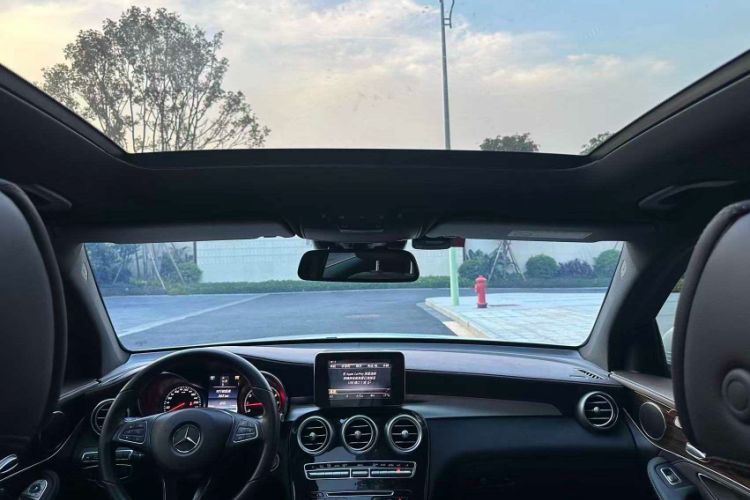 Used Mercedes-Benz GLC 2018 GLC 260 4MATIC Luxury Model
