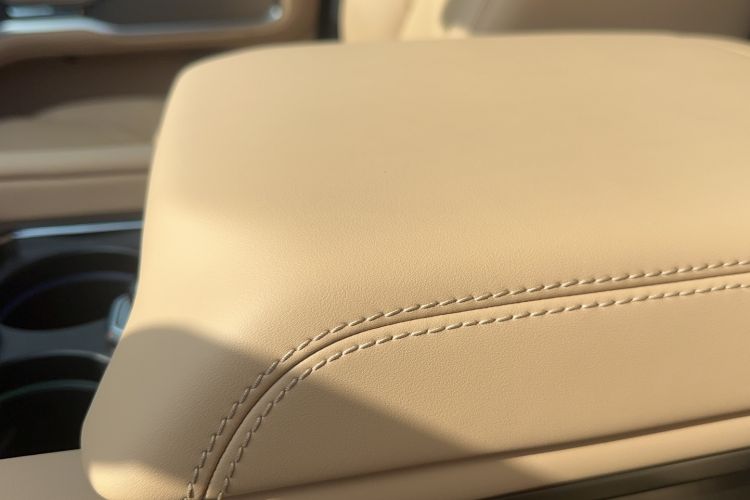 Used  Leopard 8 2025 Smart & Brave Flagship Edition 6 Seats
