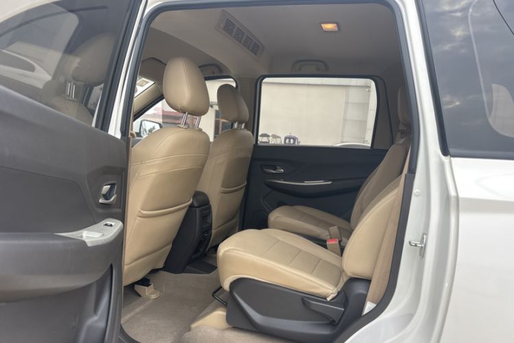 Used Wuling Hongguang 2019 1.5L S Comfort Edition China VI LAR
