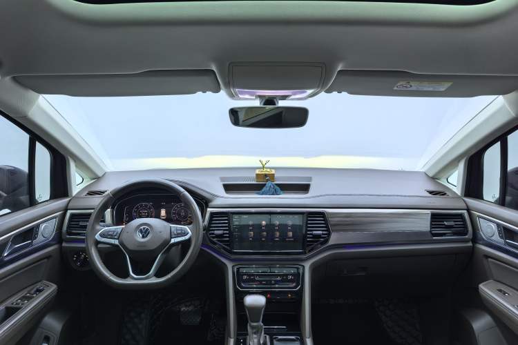 Used Volkswagen Viloran 2020 330TSI Luxury Edition