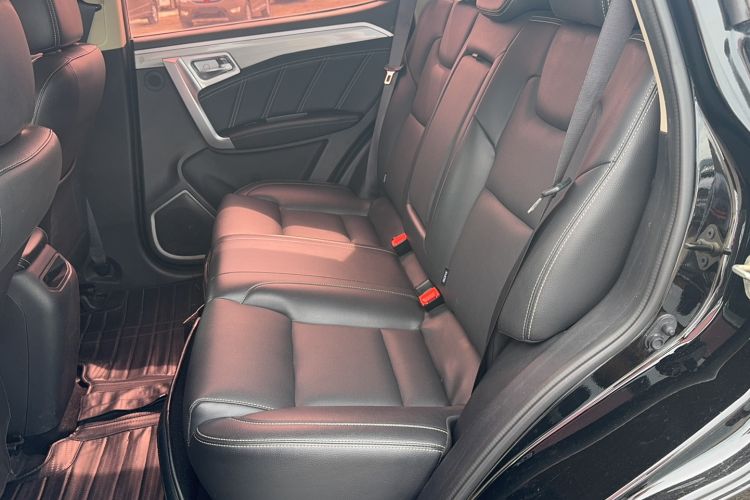 Used Geely Auto Vision X6 2016 1.8L Manual Luxury Model
