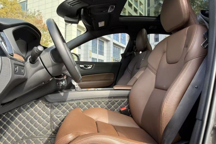 Used Volvo XC60 2021 T5 4x4 Smart Luxury Edition
