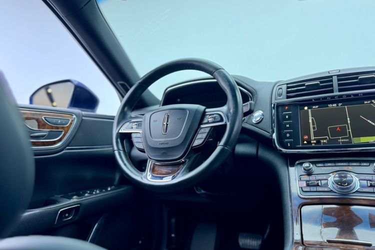 Used Lincoln Continental 2017 2.0T Two-Wheel Drive Deluxe Edition
