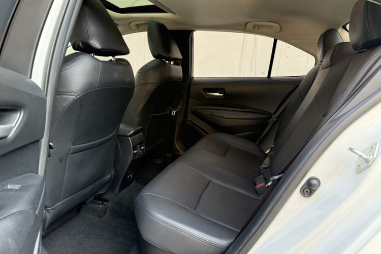 Used Toyota Corolla 2021 Dual-Motor 1.8L E-CVT Elite Edition
