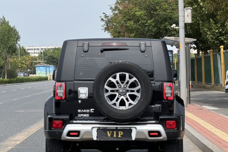 Used Beijing Auto BJ40 2023 2.0T Automatic Four-Wheel Drive Urban Hunter Edition Chivalrous Type
