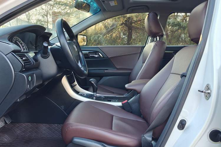 Used Honda Accord 2016 2.0L Comfort Edition
